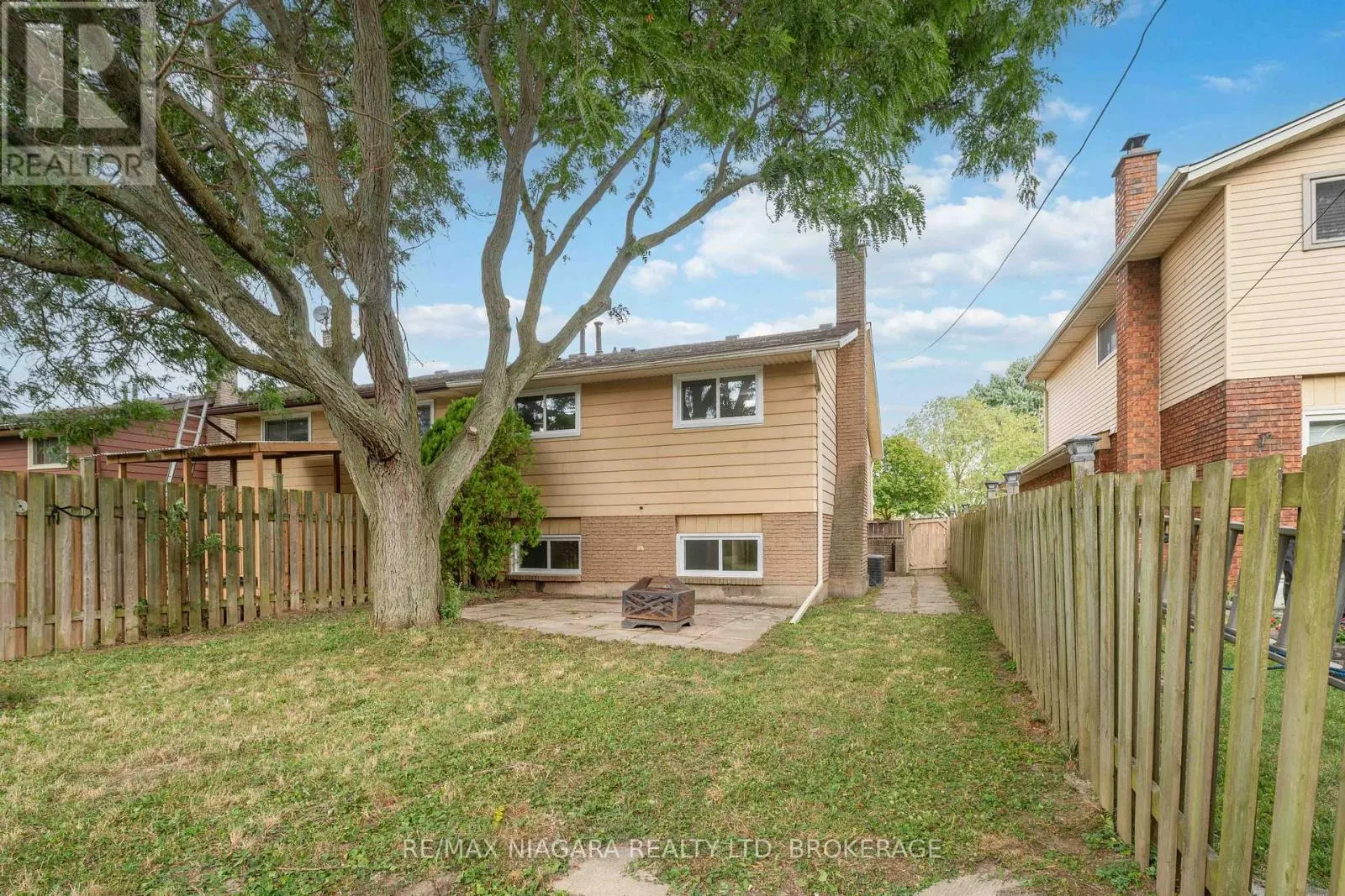 8299 MUNDARE CRESCENT
