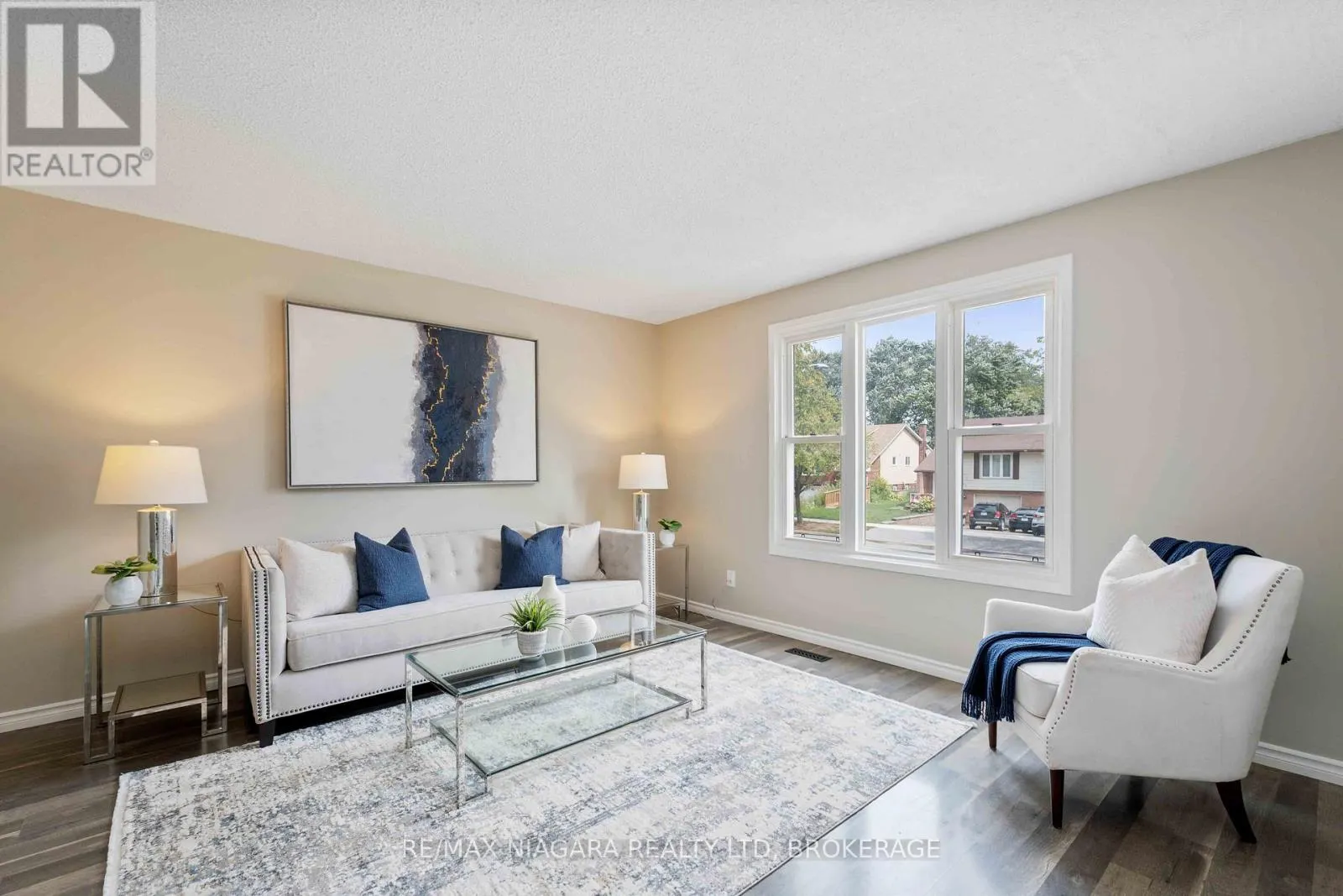 8299 MUNDARE CRESCENT