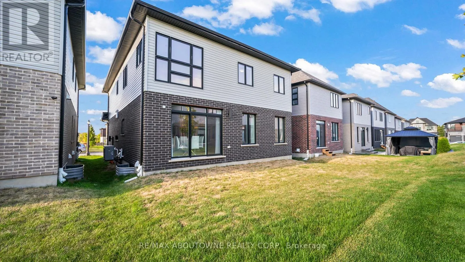 27 JACOB DETWEILLER DRIVE
