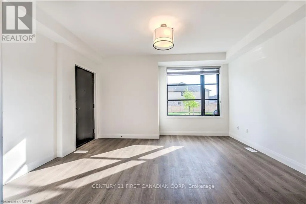 33 - 3900 SAVOY STREET, #33
