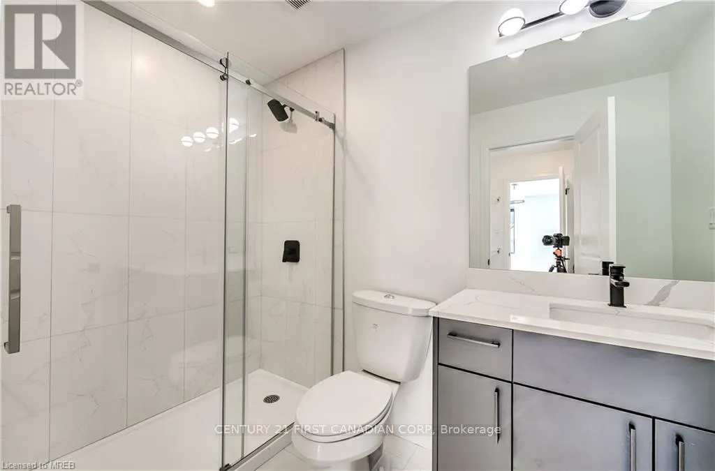 33 - 3900 SAVOY STREET, #33