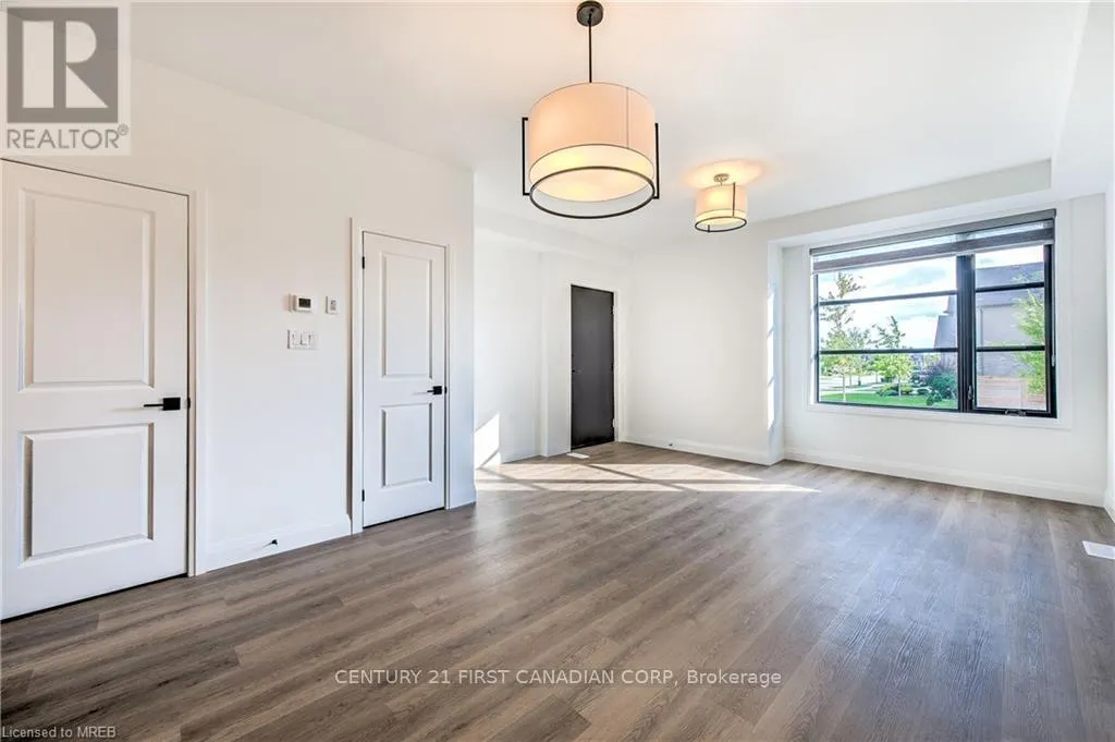 33 - 3900 SAVOY STREET, #33