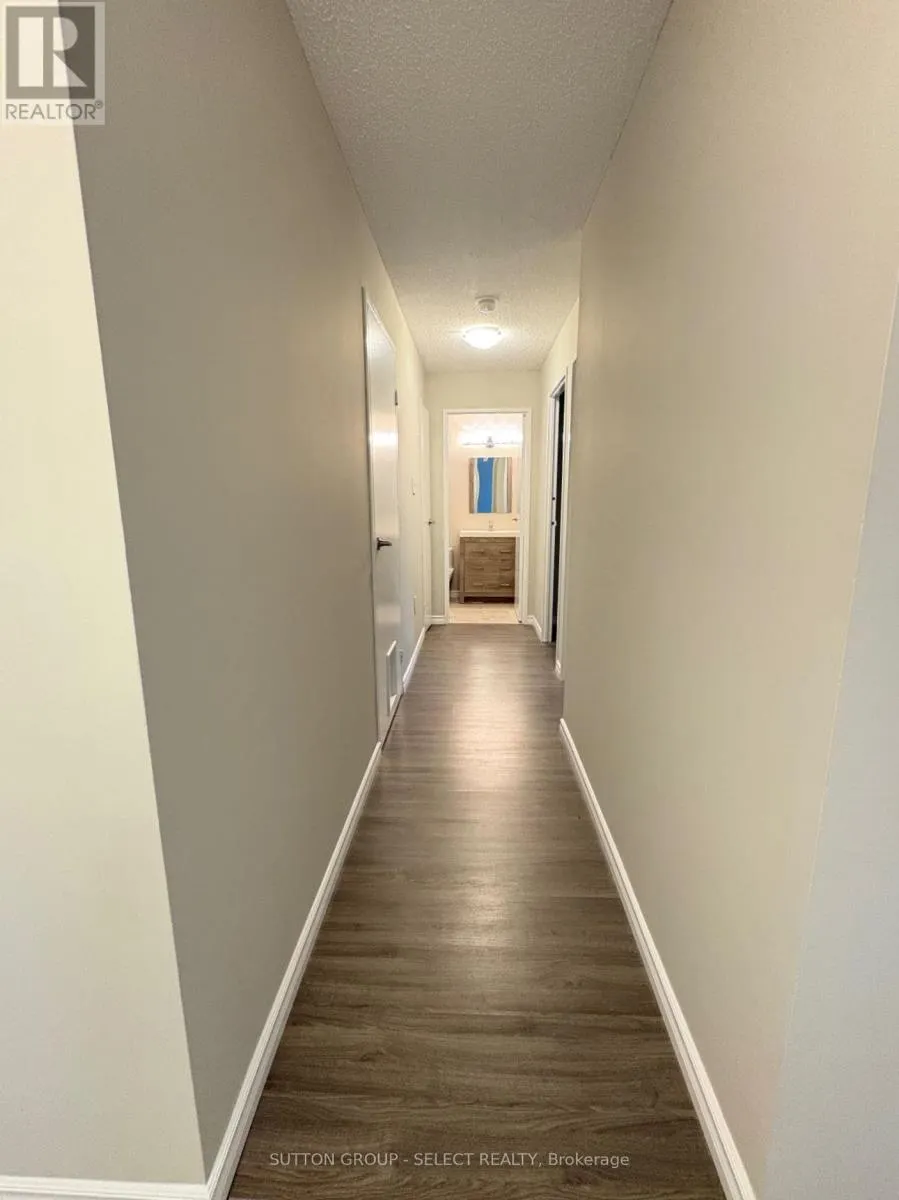 111 - 1600 ADELAIDE STREET N, #111