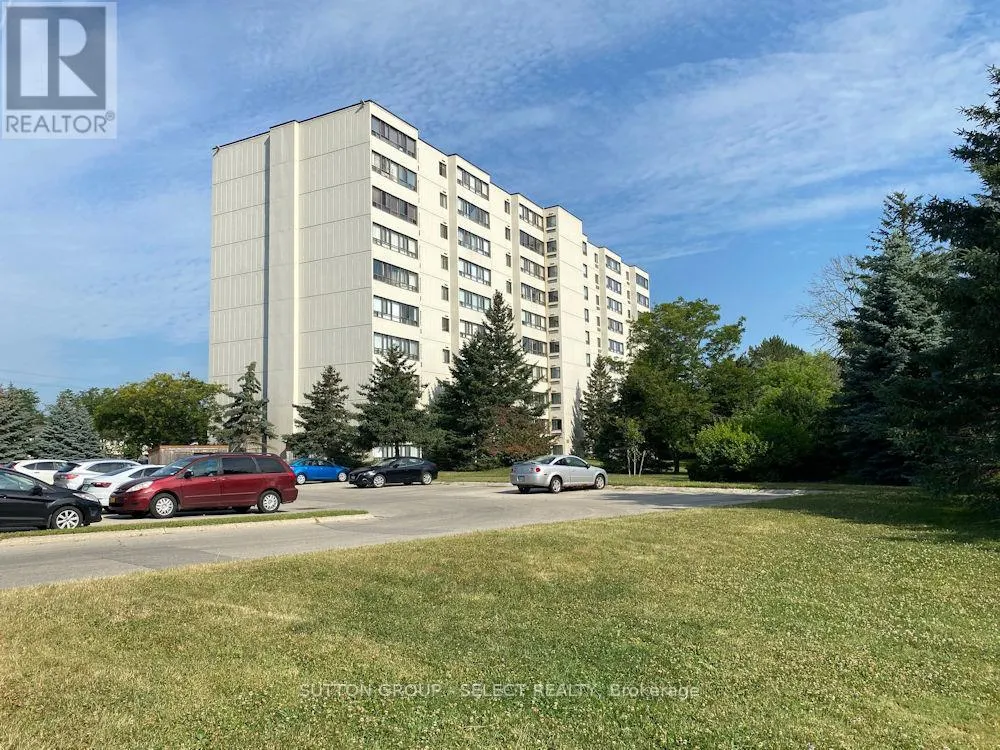 111 - 1600 ADELAIDE STREET N, #111