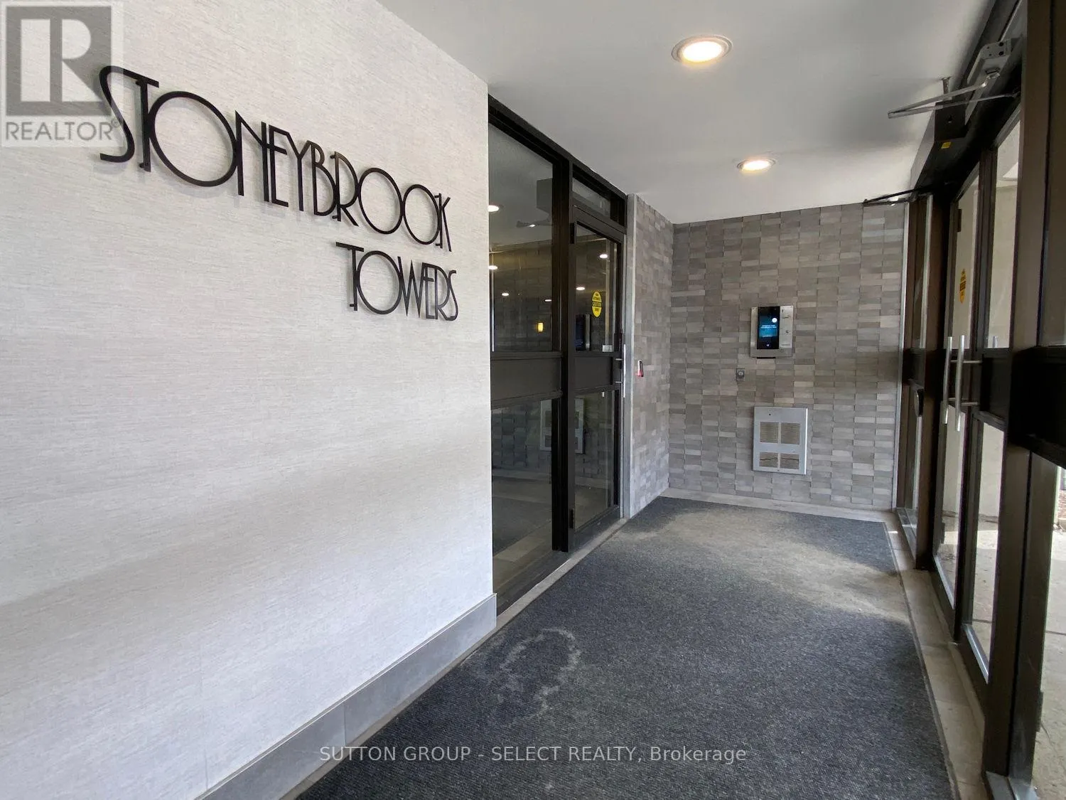 111 - 1600 ADELAIDE STREET N, #111