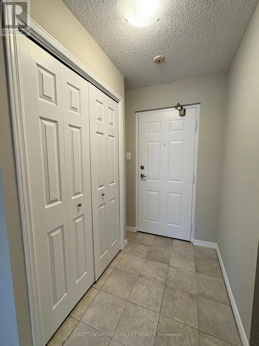 111 - 1600 ADELAIDE STREET N, #111