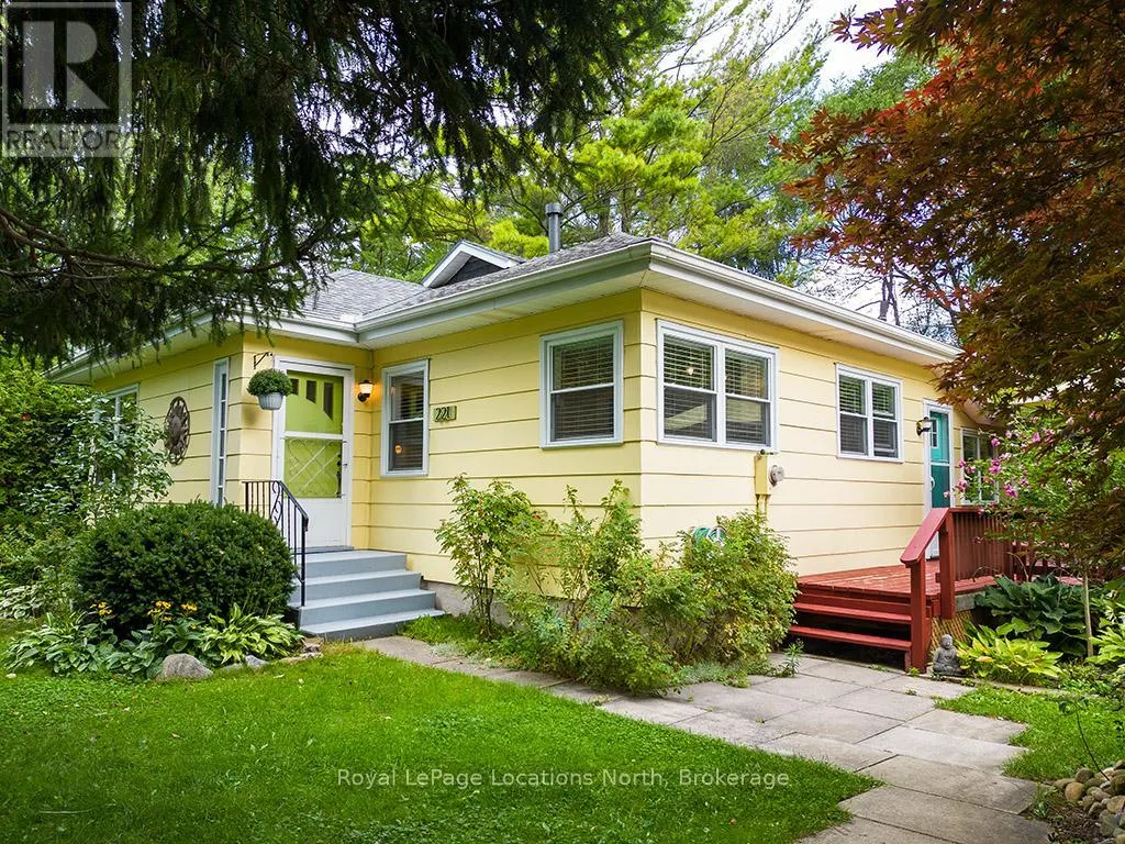 221 GRAHAM STREET