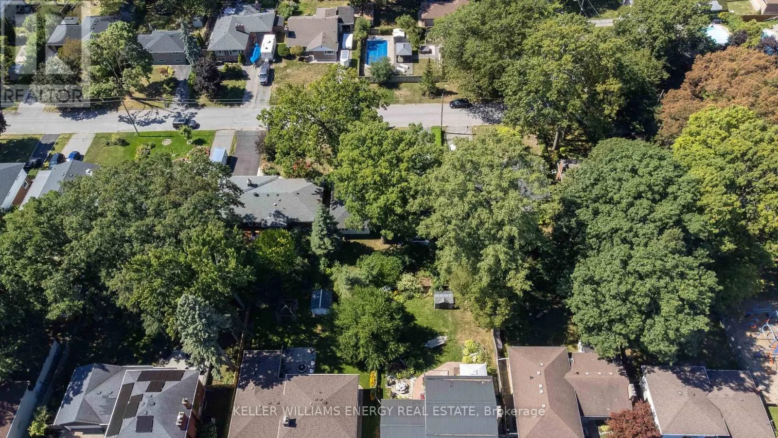 15 SOUTHWOOD CRESCENT