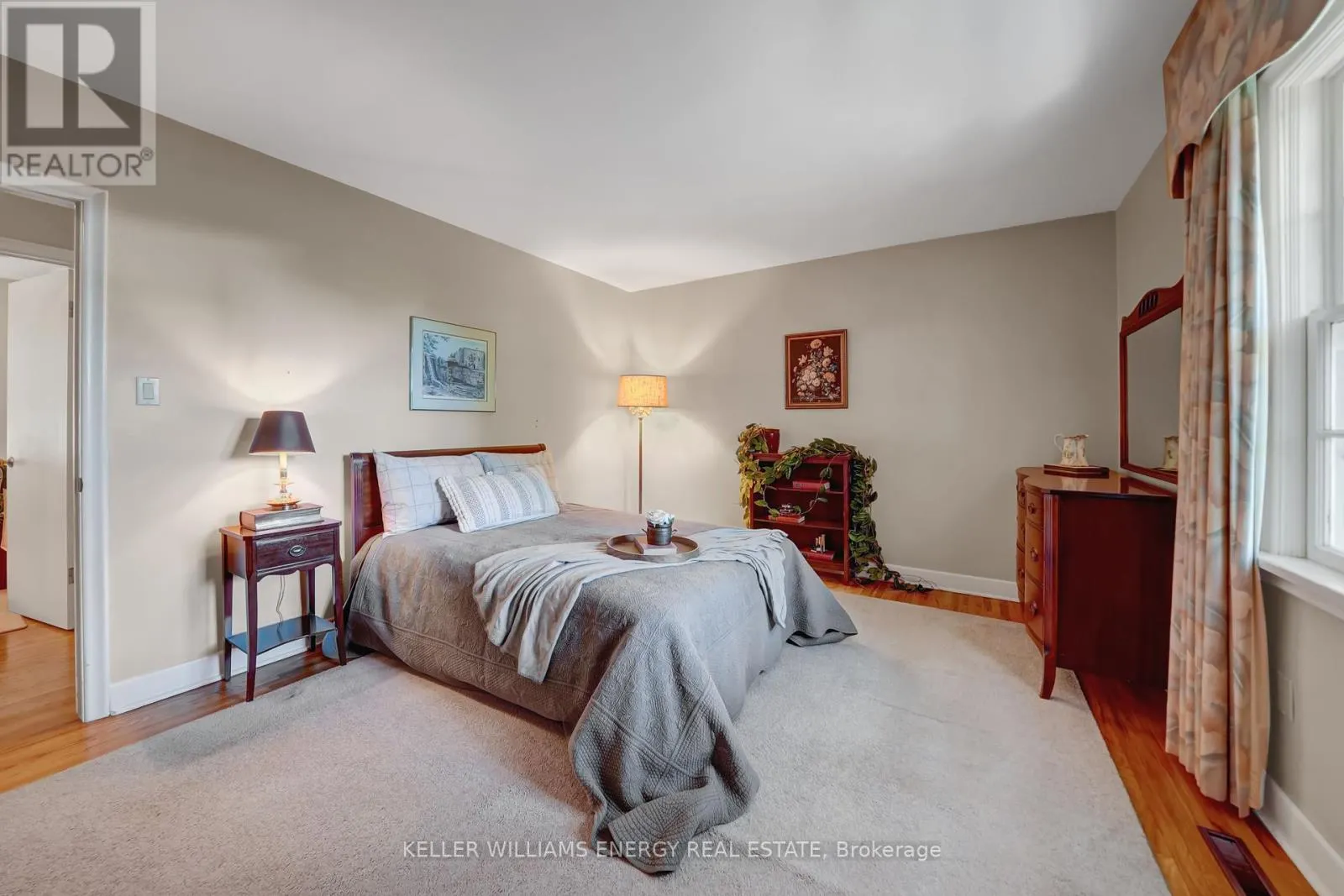 15 SOUTHWOOD CRESCENT