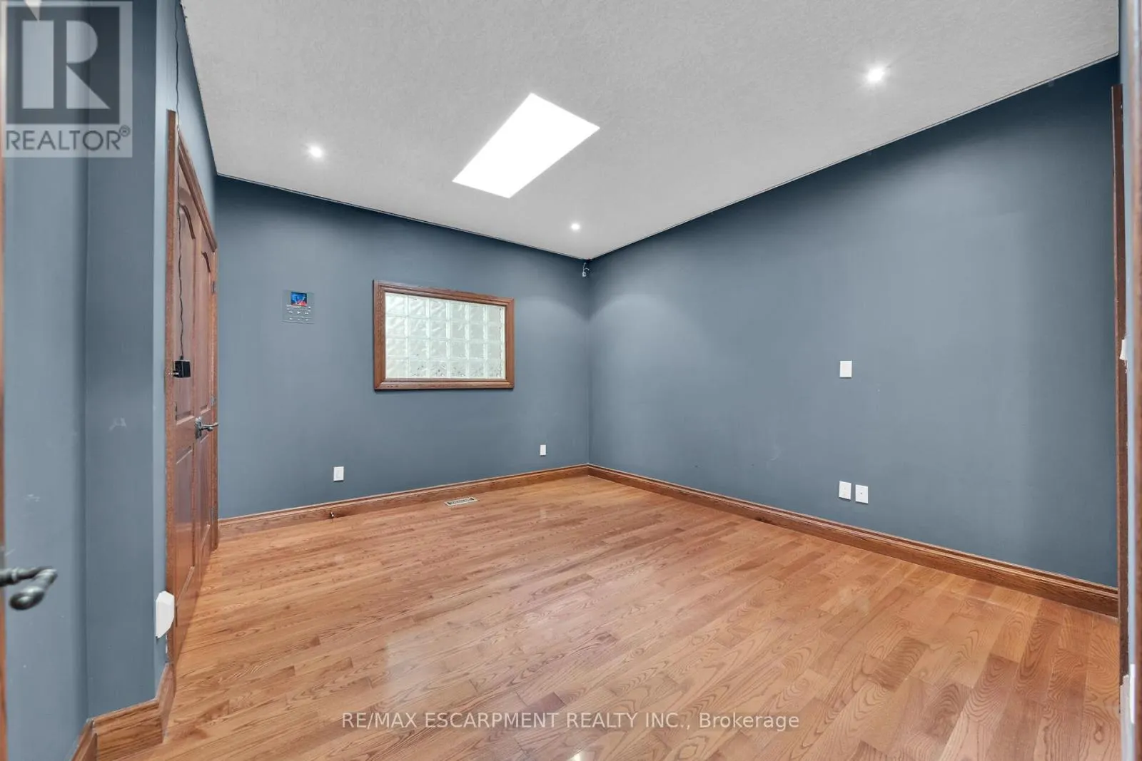 117 CHRISTOPHER DRIVE