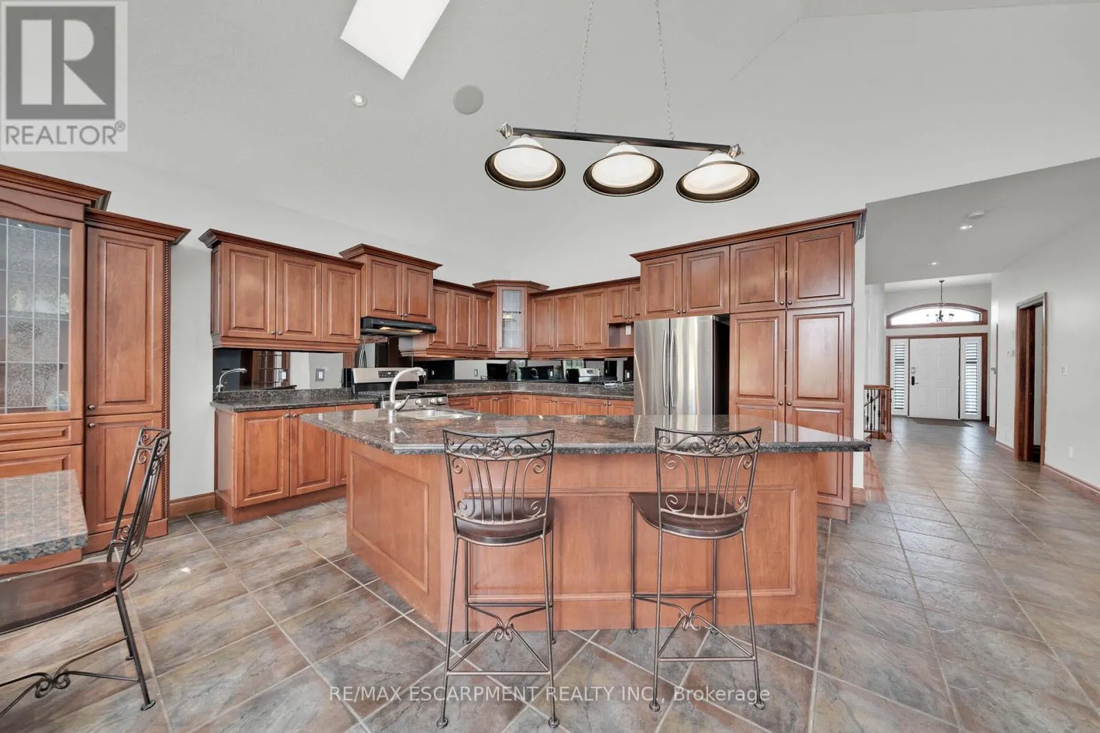 117 CHRISTOPHER DRIVE