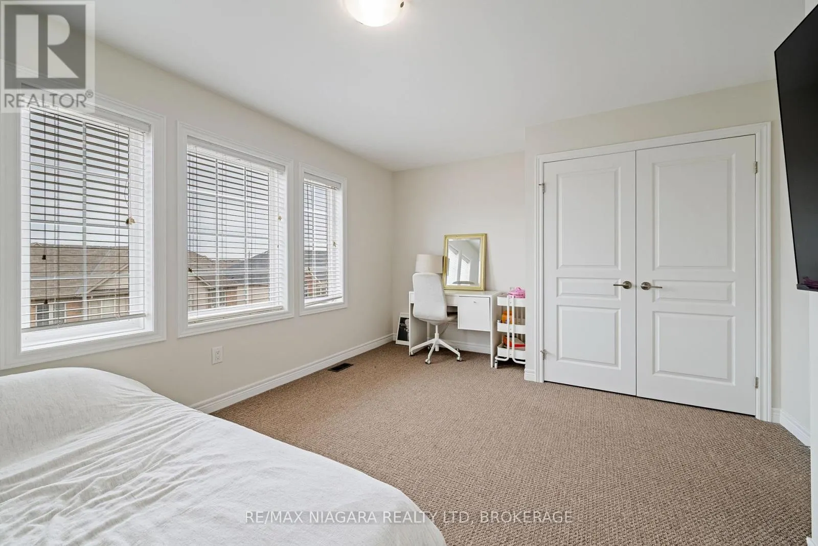 19 - 541 WINSTON ROAD, #19