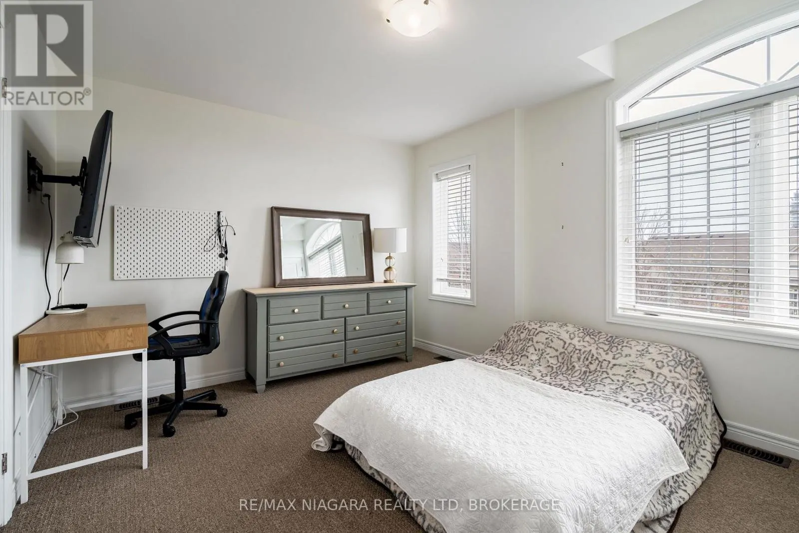 19 - 541 WINSTON ROAD, #19