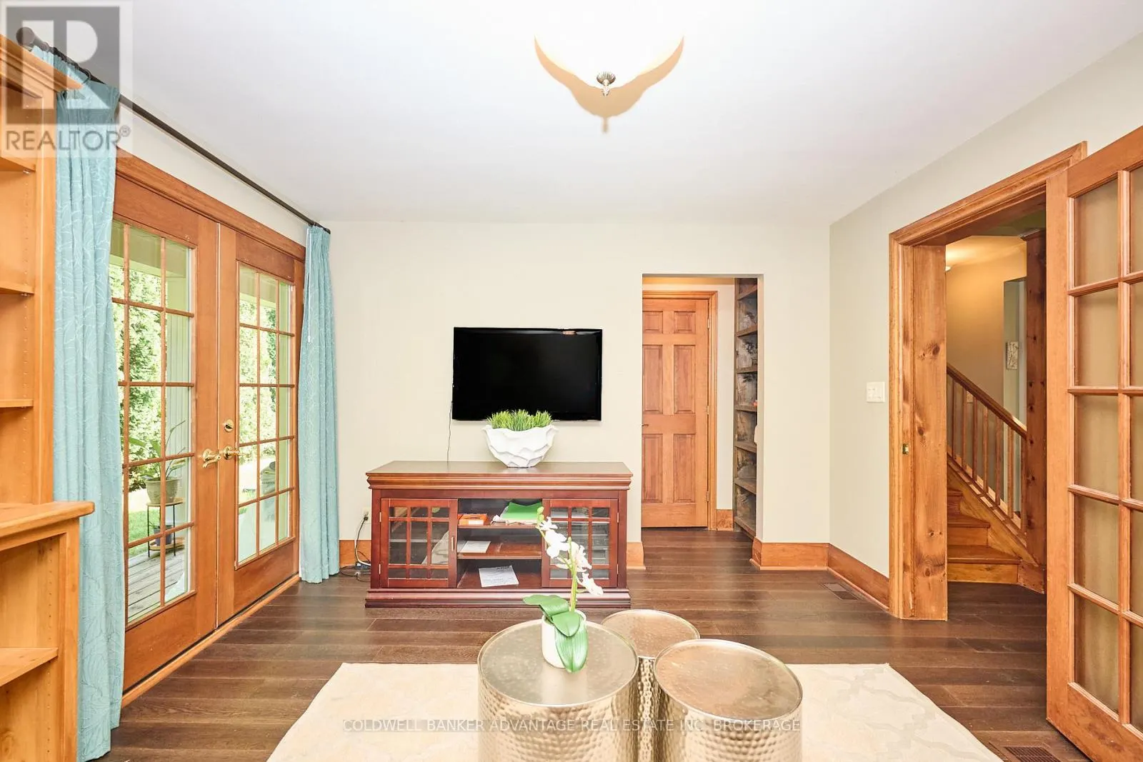 4698 SANDY COVE DRIVE