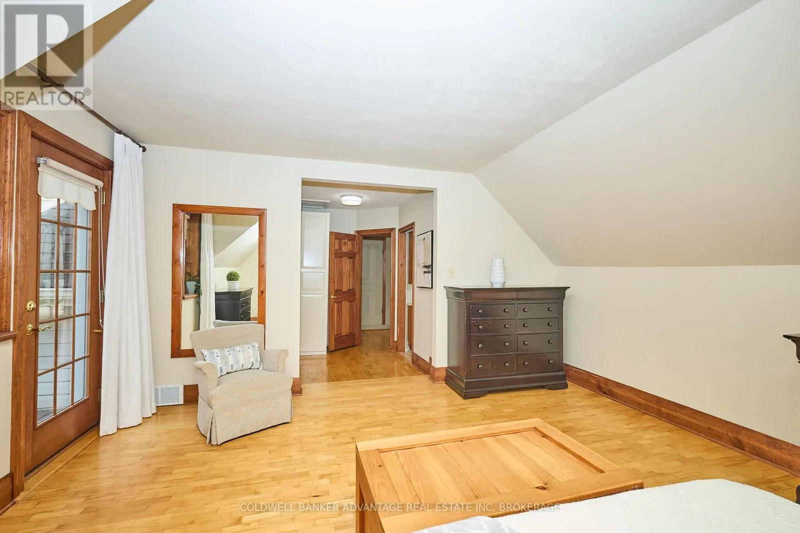 4698 SANDY COVE DRIVE