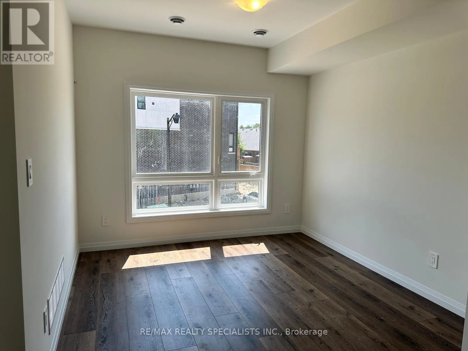 19 - 720 GREY STREET