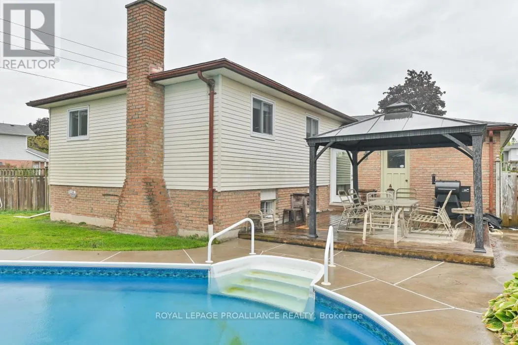 22 BRIARWOOD CRESCENT