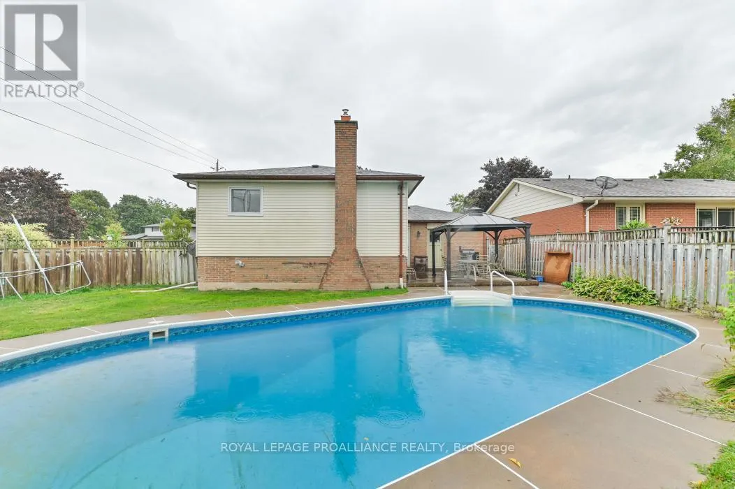 22 BRIARWOOD CRESCENT