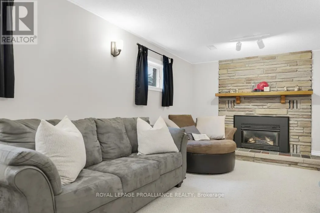 22 BRIARWOOD CRESCENT
