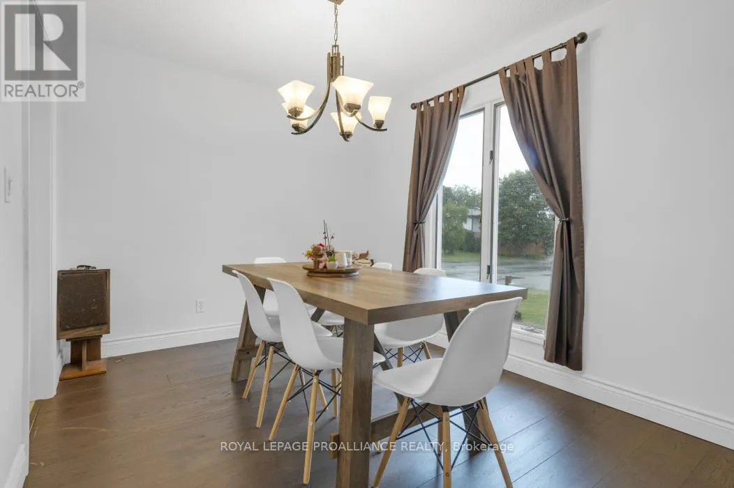 22 BRIARWOOD CRESCENT