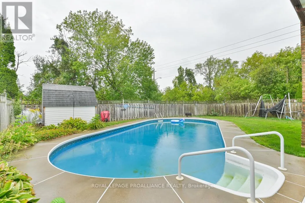 22 BRIARWOOD CRESCENT