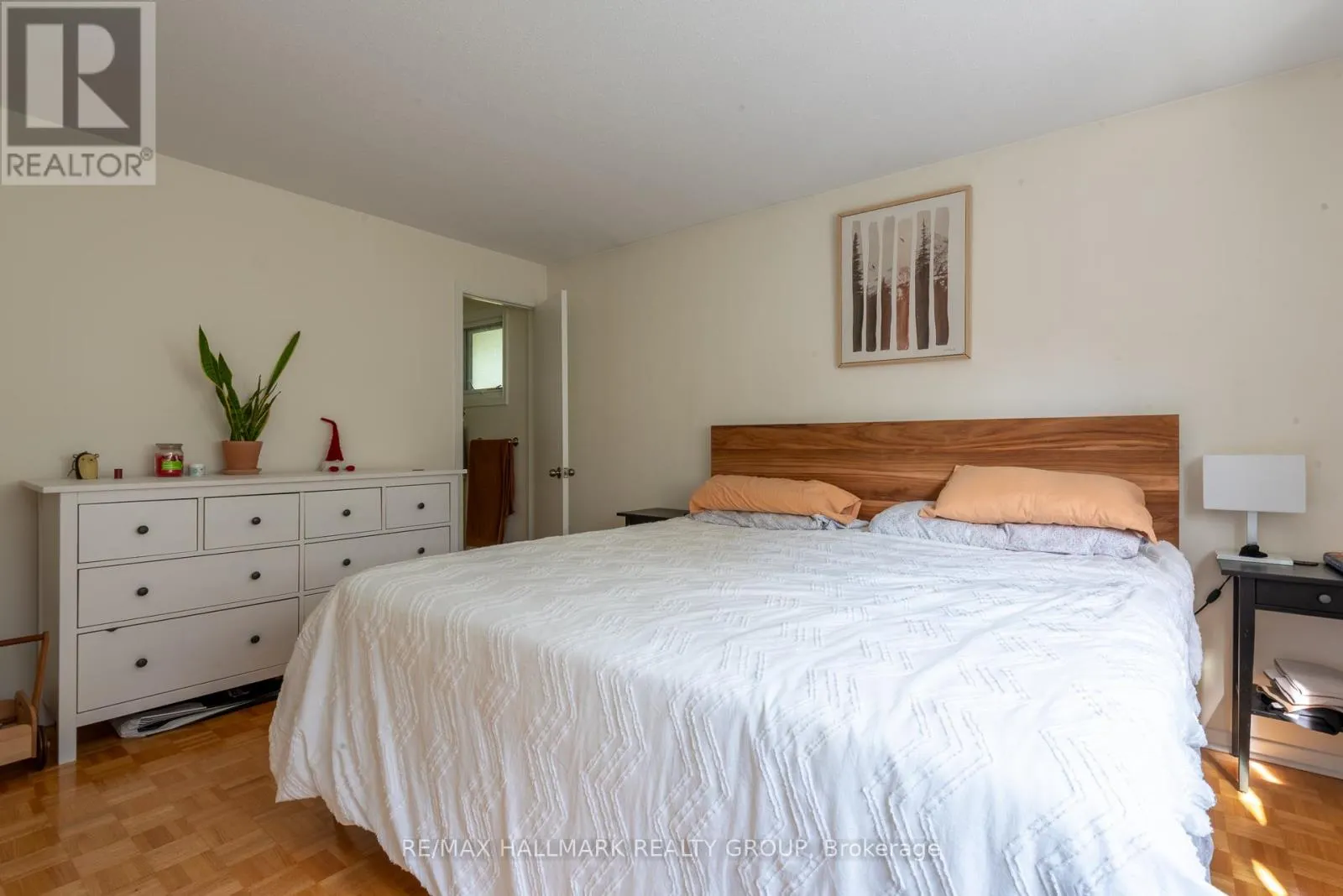 2429 OGILVIE ROAD
