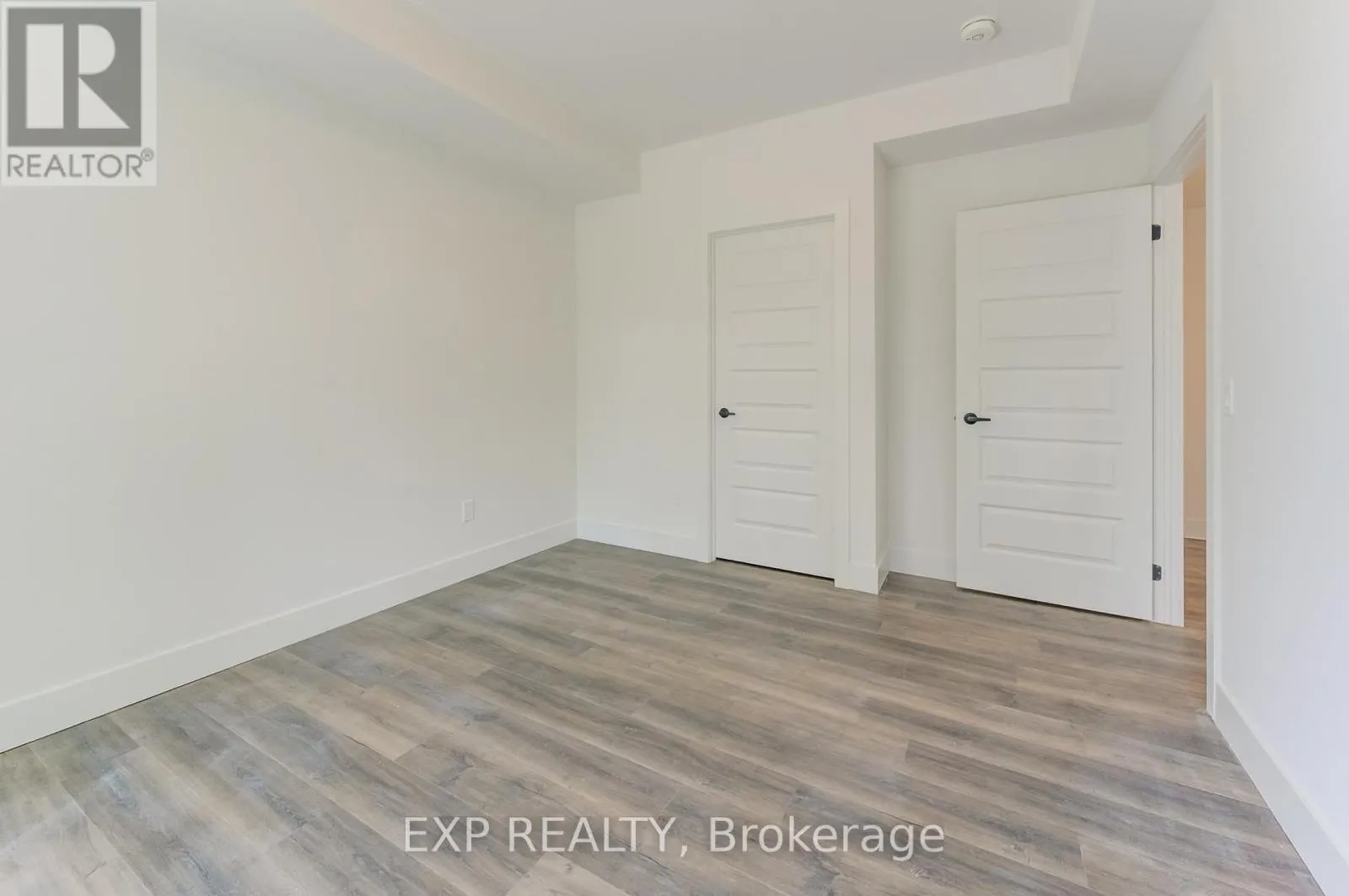 516 - 103 ROGER STREET