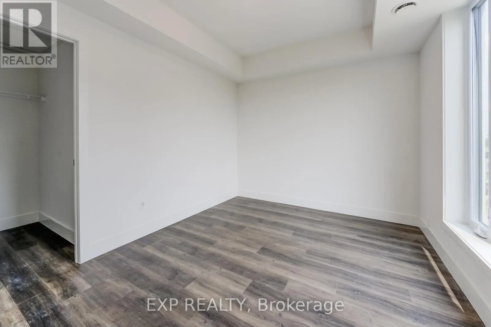 516 - 103 ROGER STREET