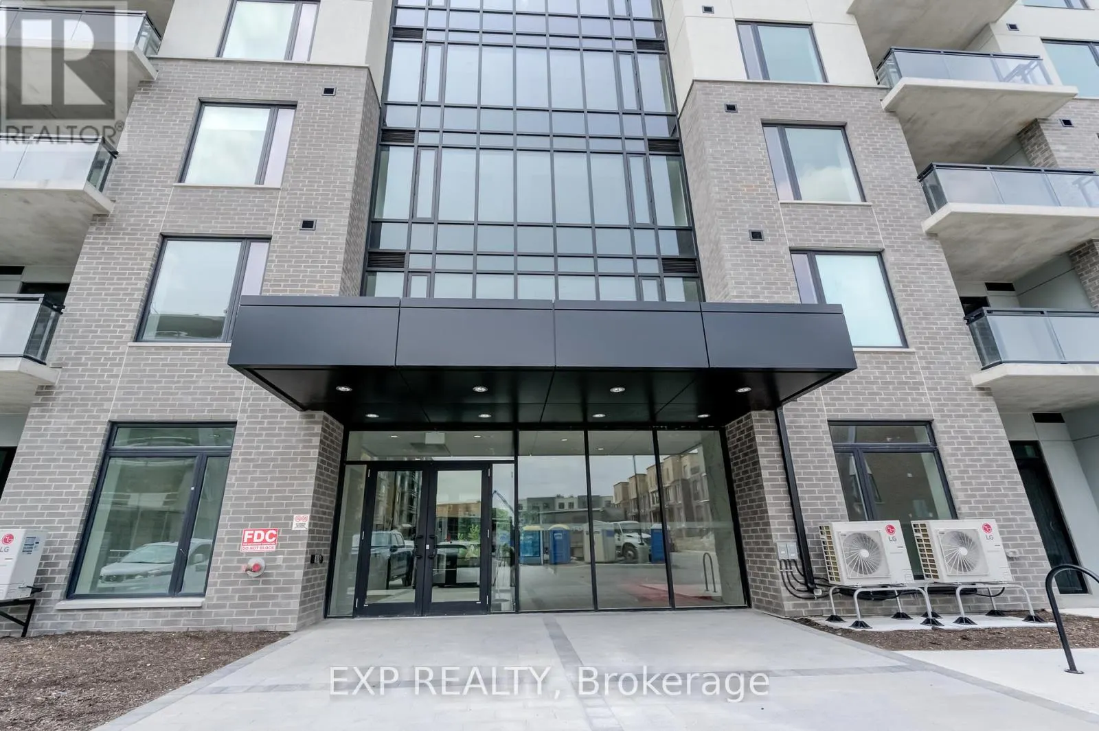 516 - 103 ROGER STREET