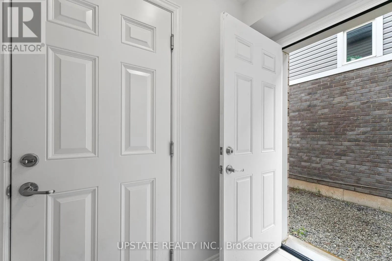 34 CROW STREET