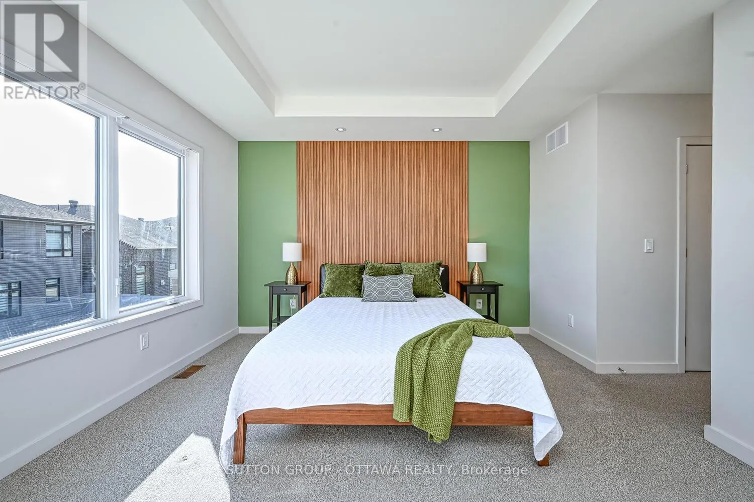 732 WOOLER PLACE