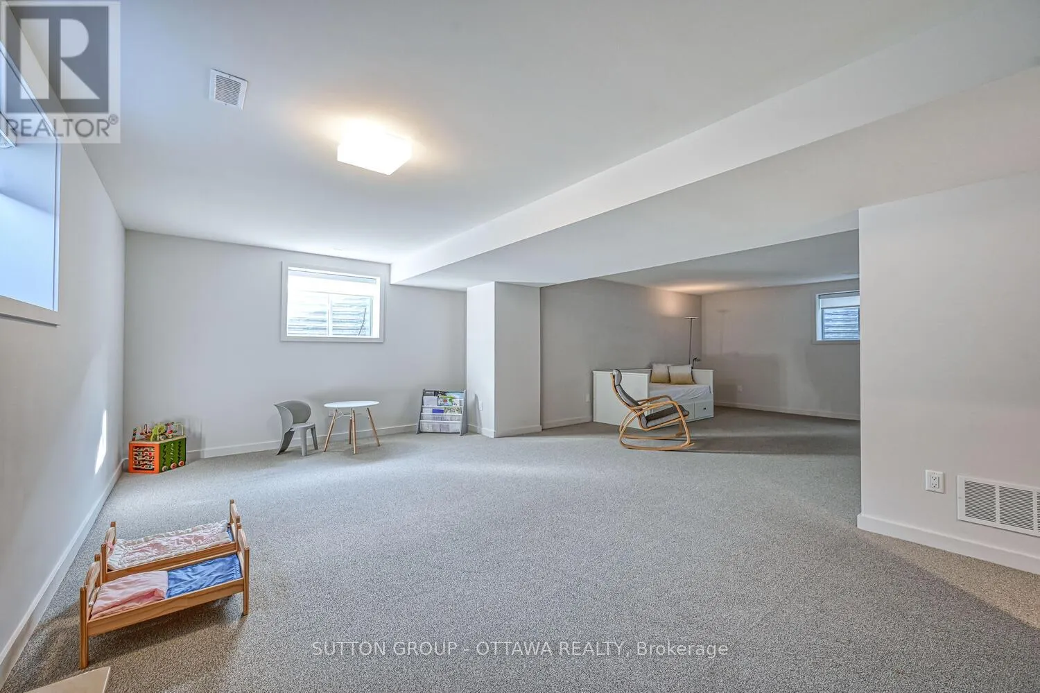 732 WOOLER PLACE