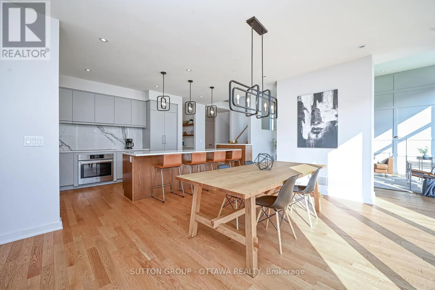 732 WOOLER PLACE