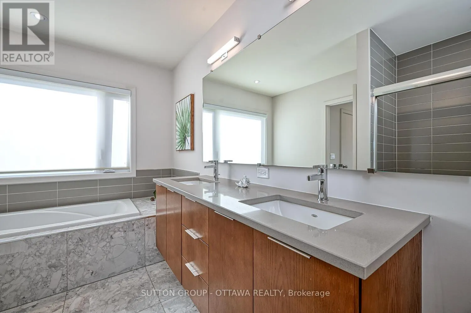 732 WOOLER PLACE