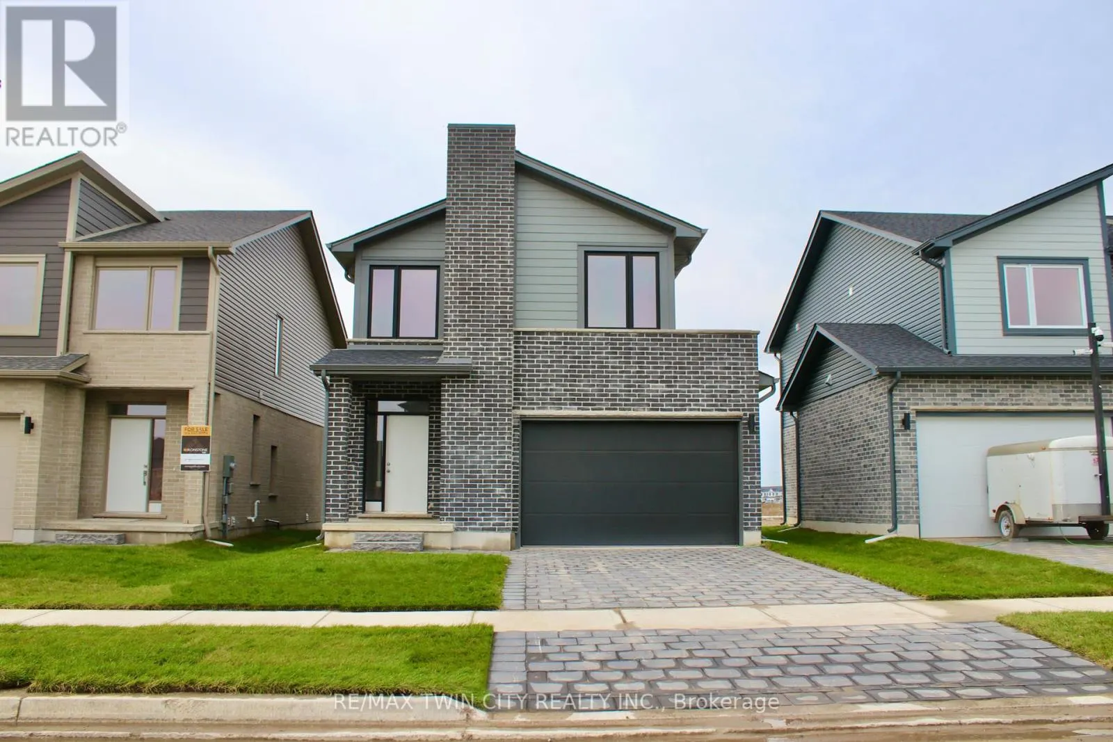 2278 SOUTHPORT CRESCENT