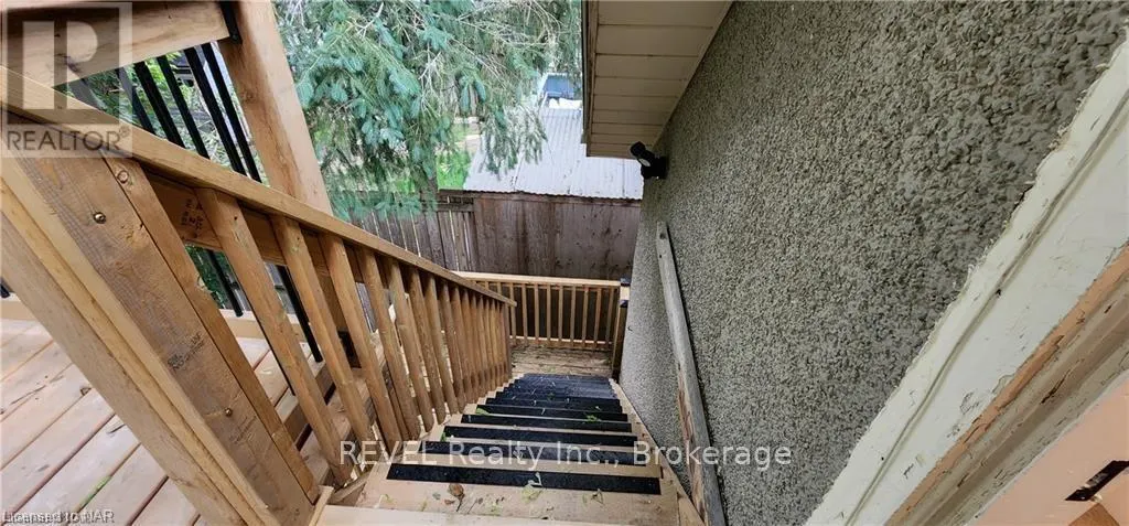 UPPER - 5 LINWOOD STREET, #Upper
