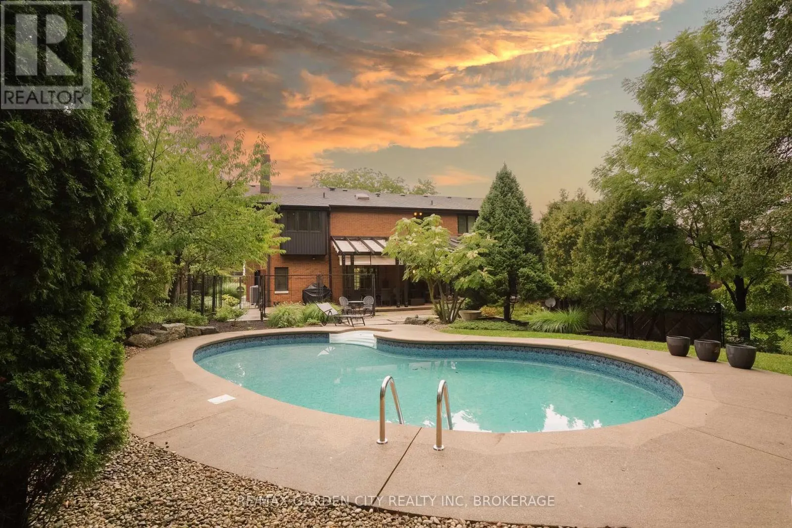 86 TREMONT DRIVE