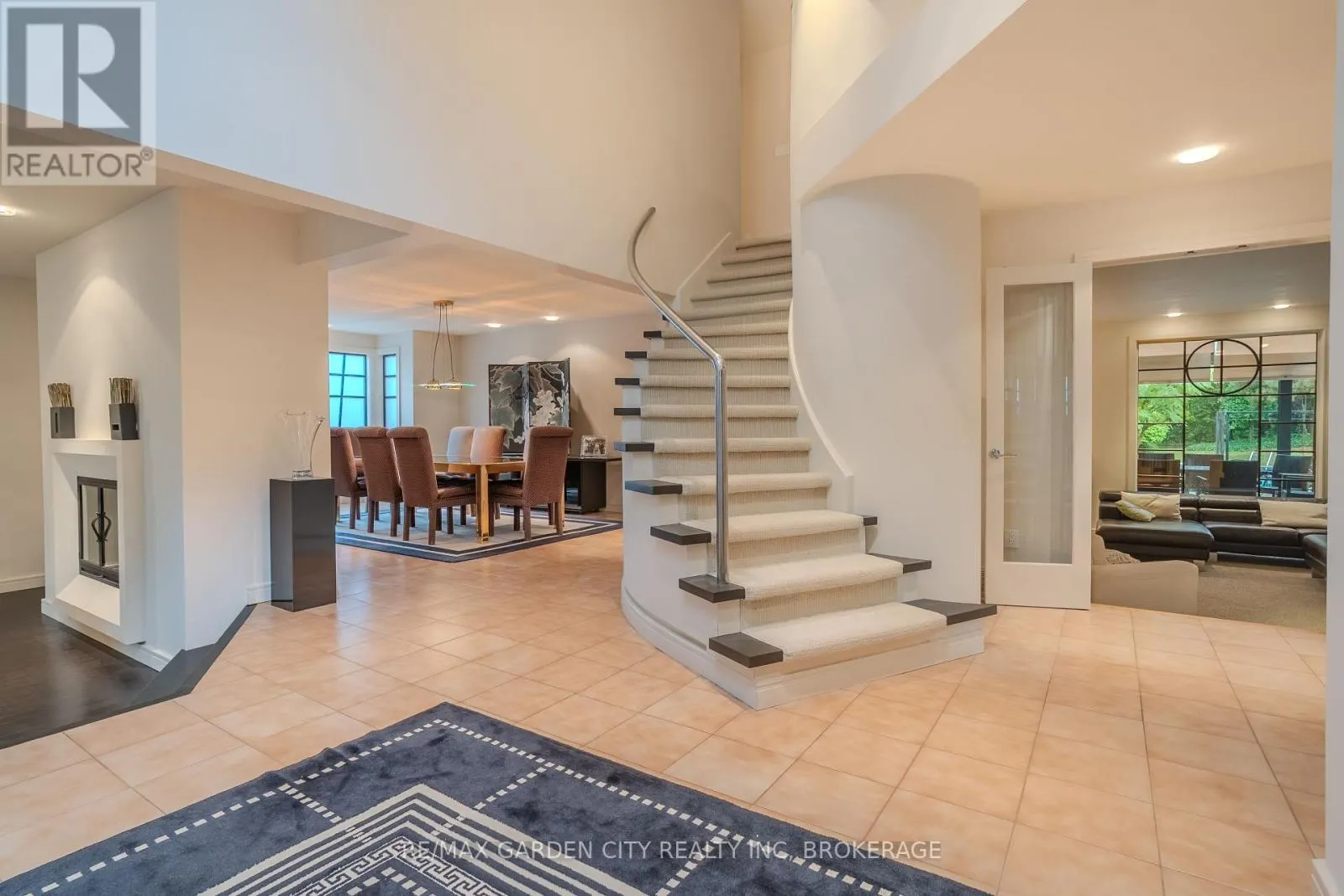 86 TREMONT DRIVE