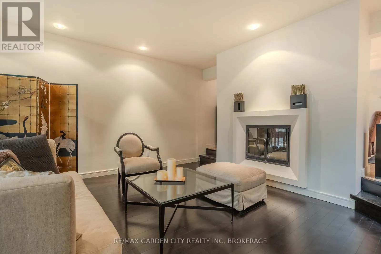 86 TREMONT DRIVE