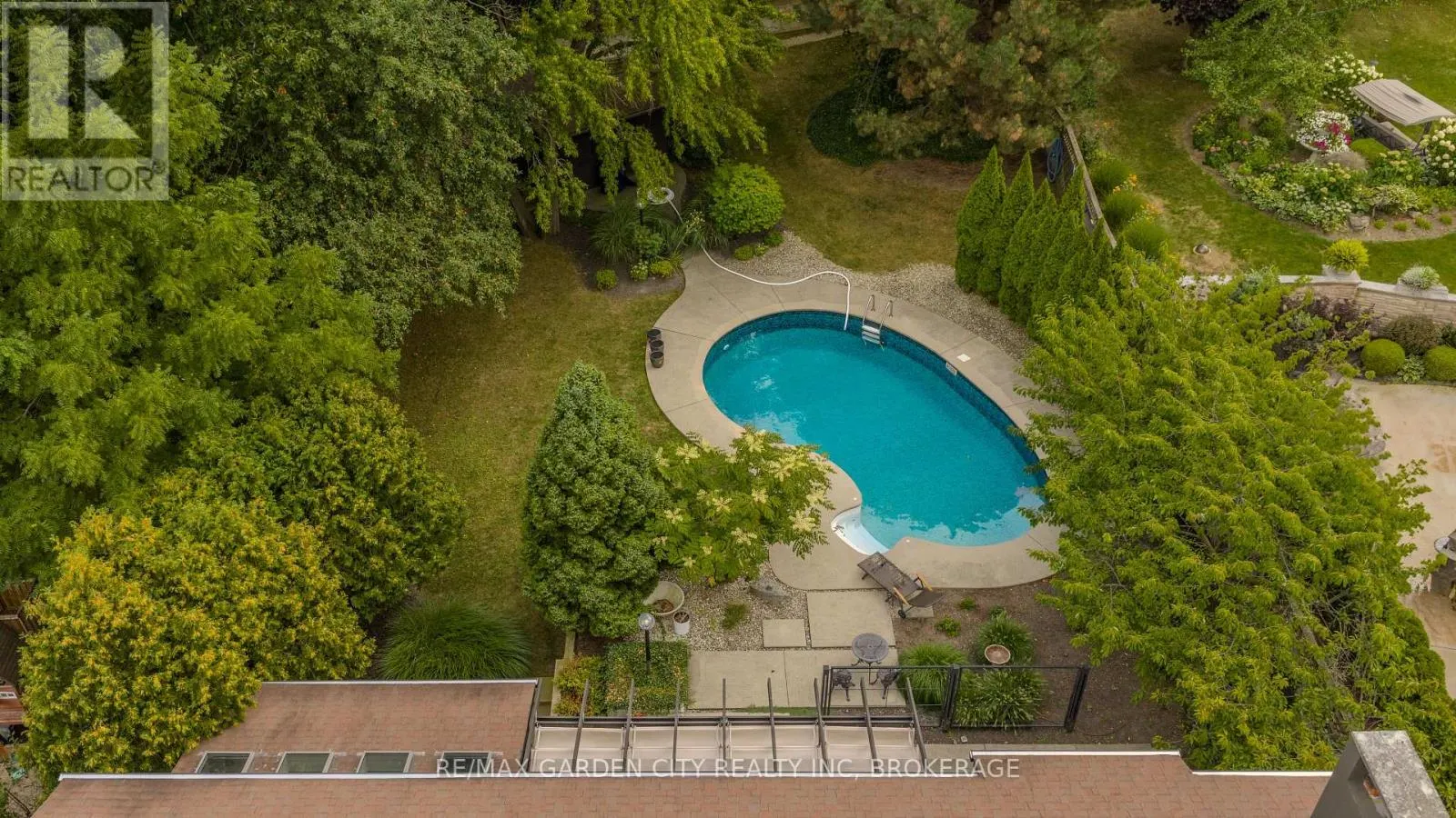 86 TREMONT DRIVE