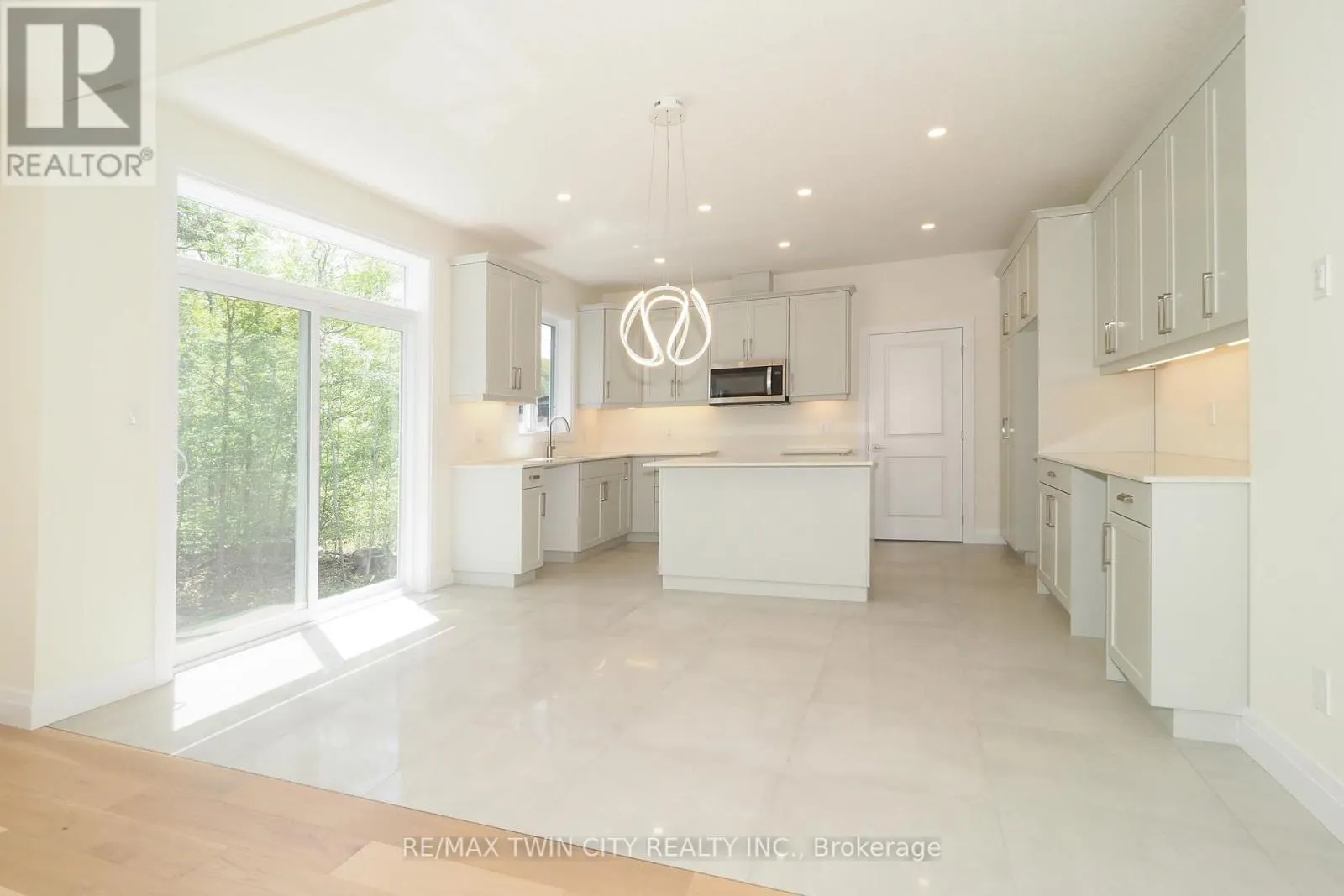 220 JEFFREY PLACE