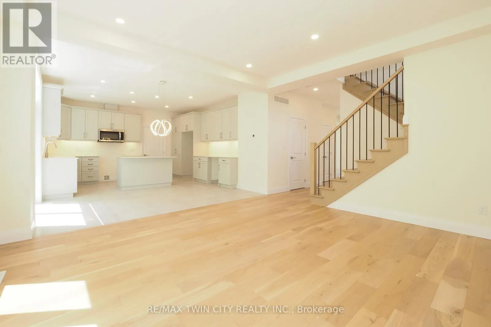 220 JEFFREY PLACE