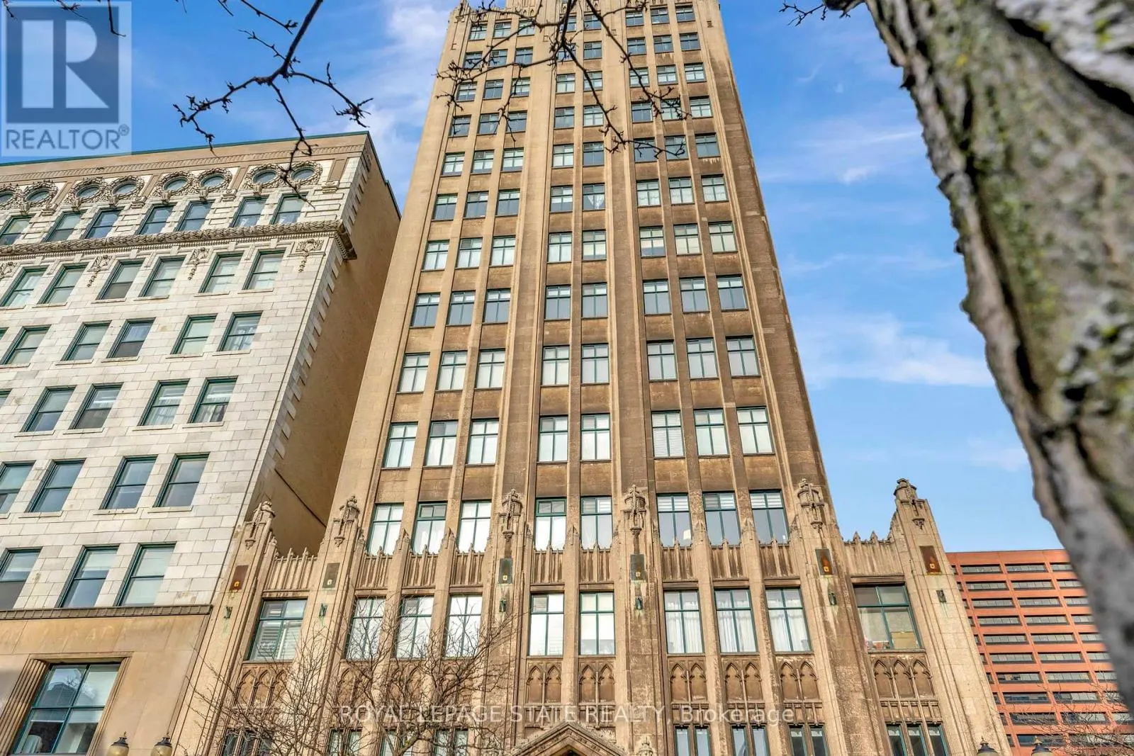 701 - 36 JAMES STREET S