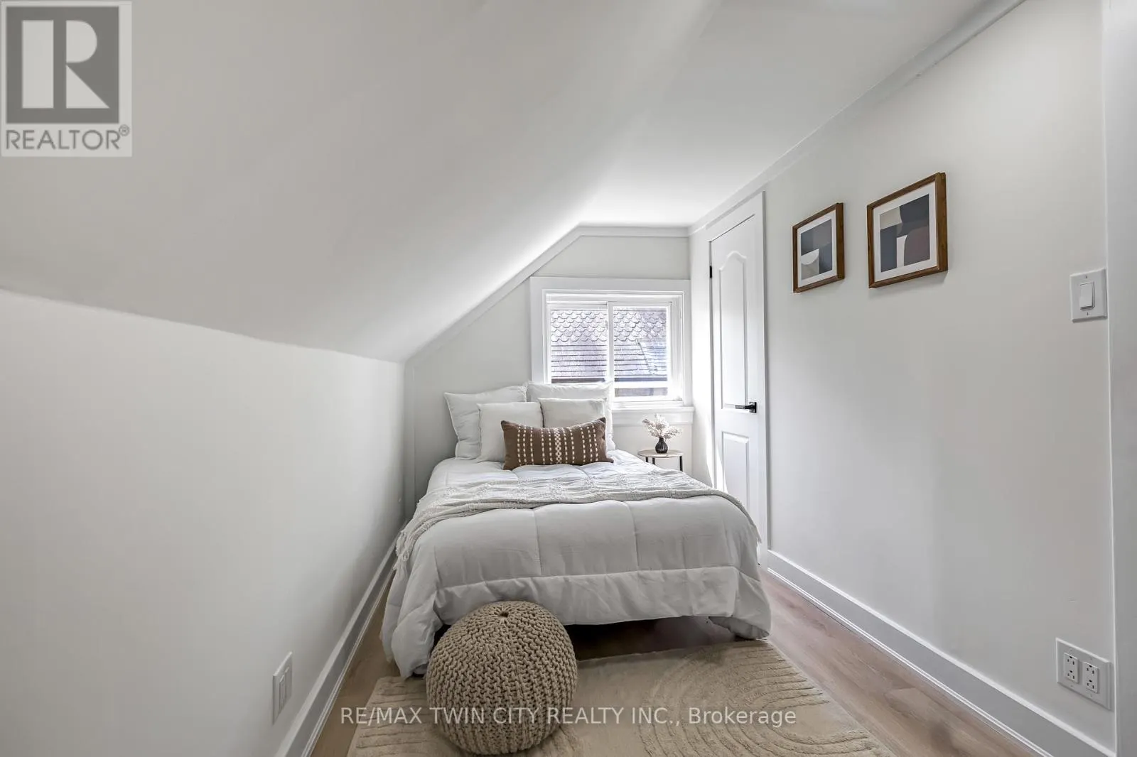 15 HAWARDEN AVENUE