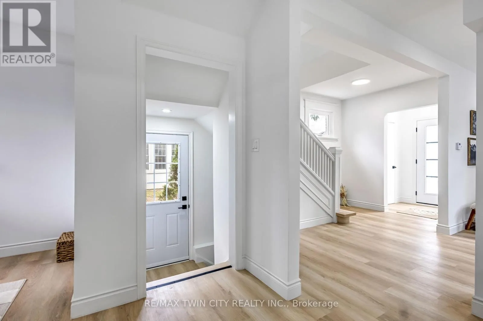 15 HAWARDEN AVENUE
