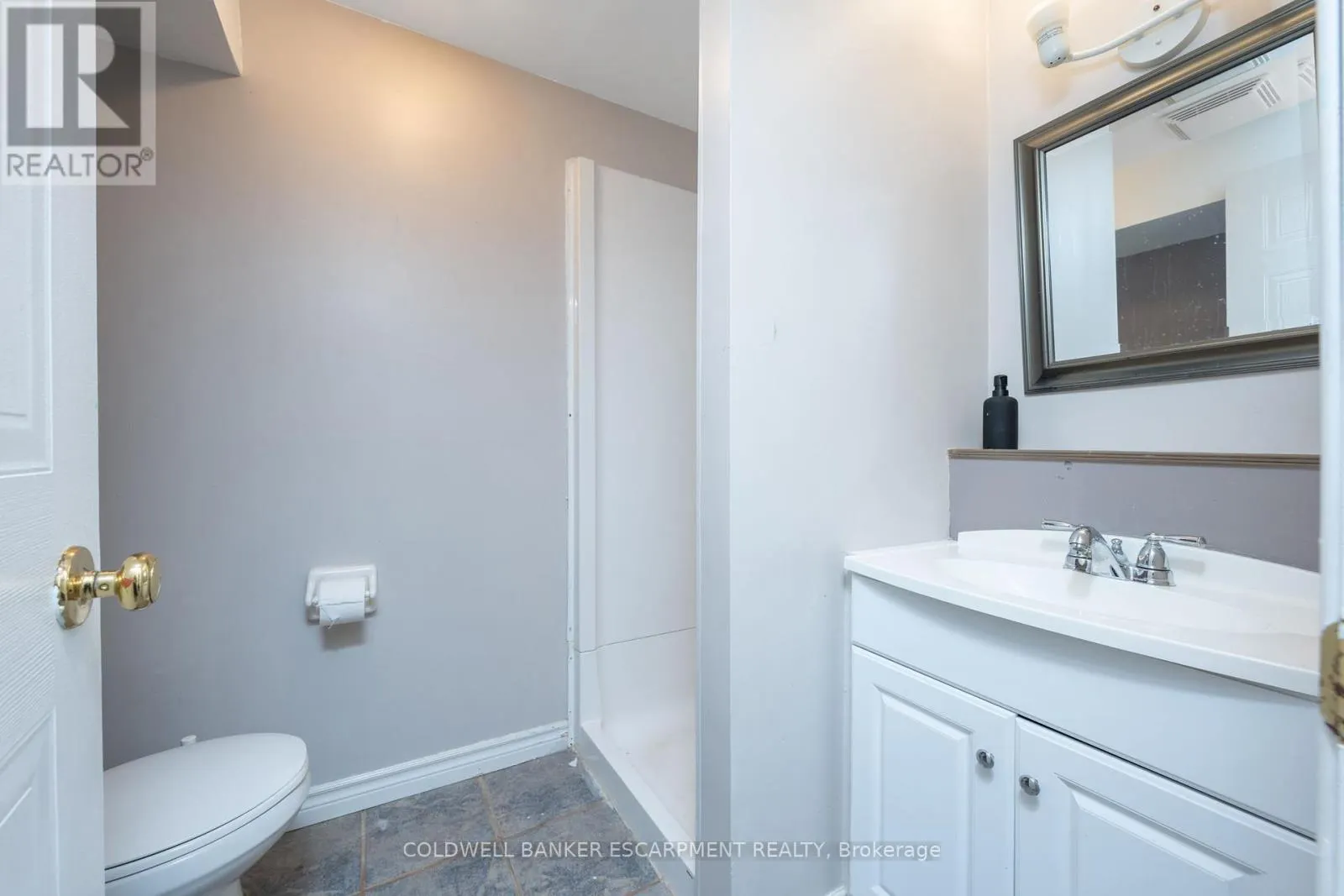 181 - 302 COLLEGE AVENUE W