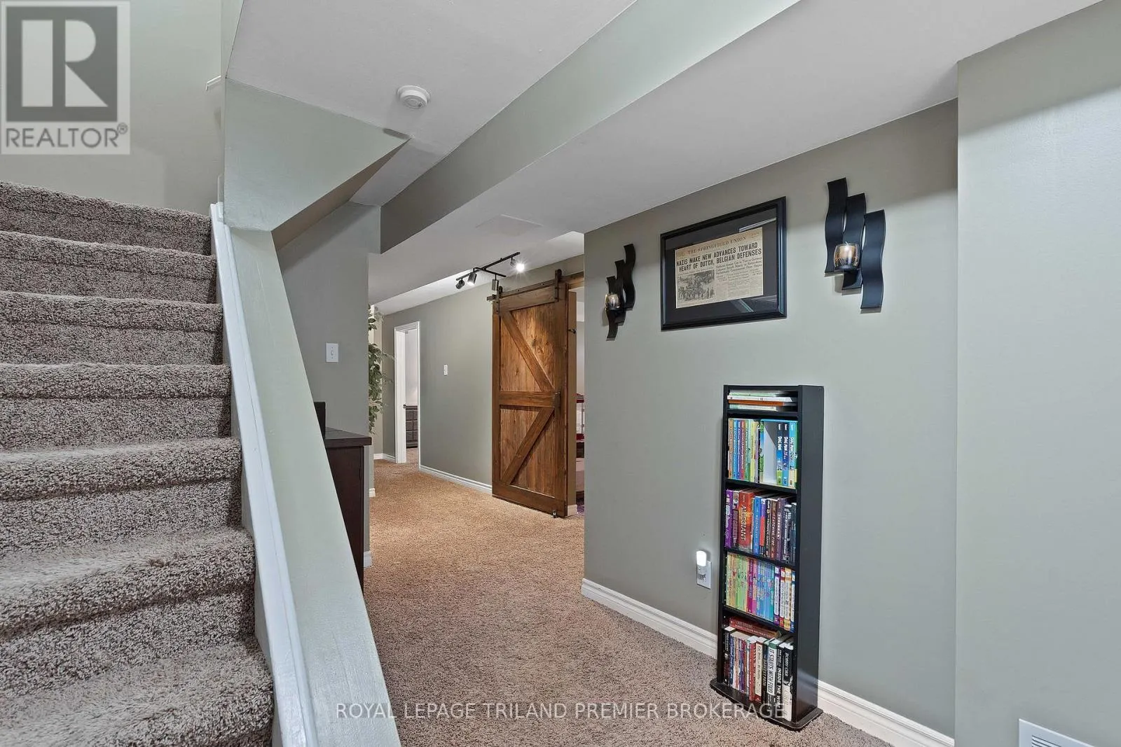 852 CRESTVIEW CRESCENT