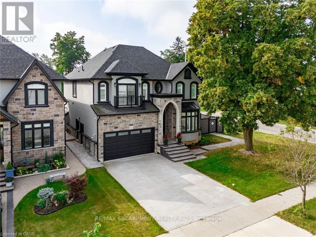 4 LOCKMAN DRIVE