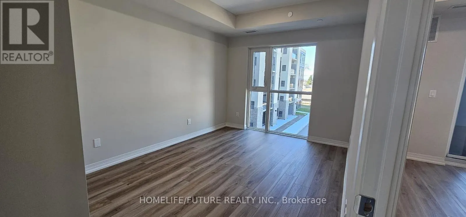 302 - 50 HERRICK AVENUE