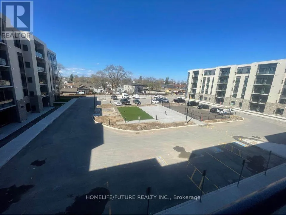 302 - 50 HERRICK AVENUE